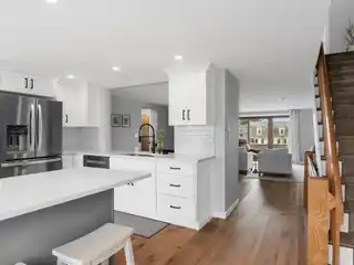 Stunning Townhome in Desirable River's Edge
