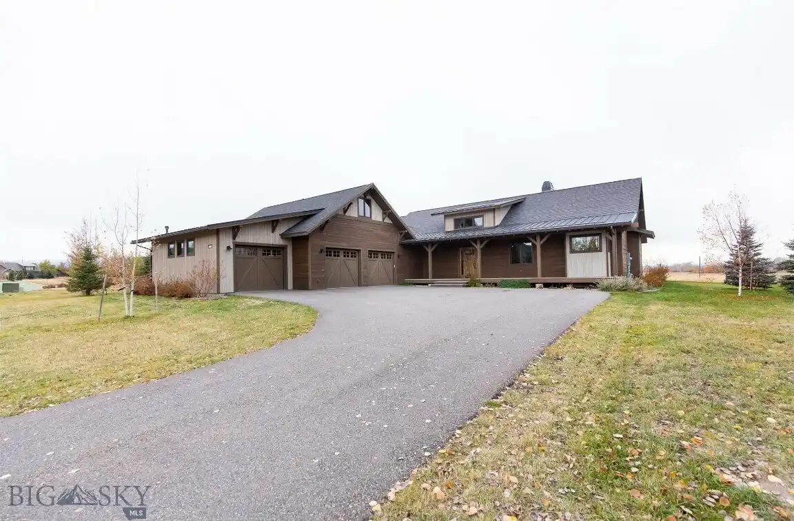 The Perfect Blend of Modern Luxury and Montana's Natural Beauty