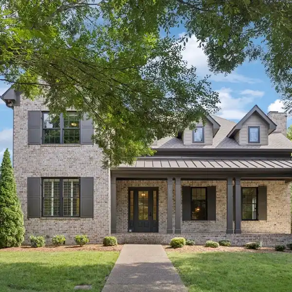 BUILDER-OWNED LUXURY IN FRANKLIN