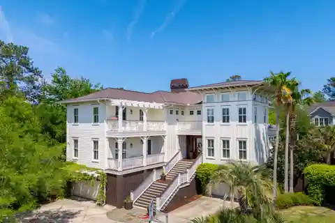 Flexible Living in a Convenient Location