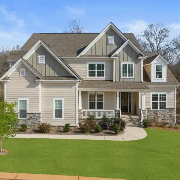 LUXURY LIVING AT ITS FINEST