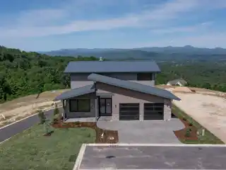 Luxury Living an an Exclusive Mountaintop Enclave