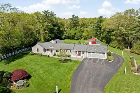 Peaceful Ranch Retreat with Versatile Barn