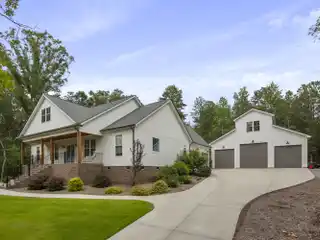 Spacious Modern Home Perfect for Entertaining