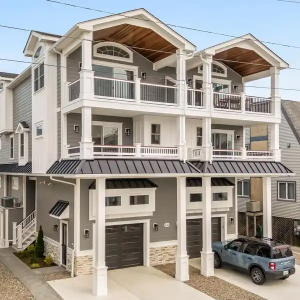 BEACH BLOCK NEW CONSTRUCTION WITH OCEAN VIEWS