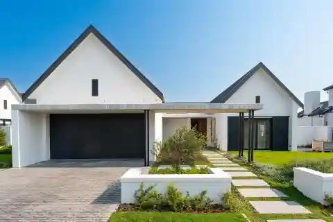 Luxury Home in the Acres at Pearl Valley Golf & Country Estate