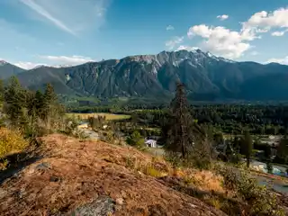 Privacy and Prestige with Connection to Nature