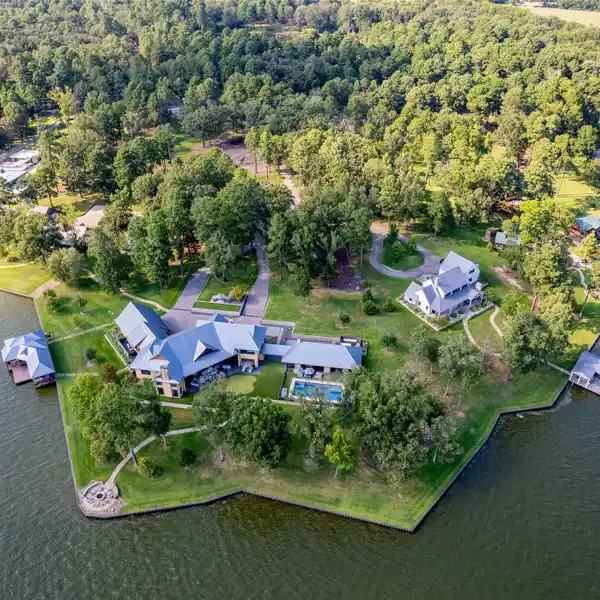 THE CROWN JEWEL OF LAKE CYPRESS SPRINGS