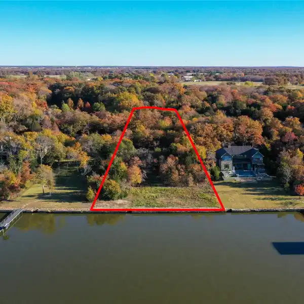 BUILD YOUR DREAM LAKEHOUSE WITH RANCH AMENITIES