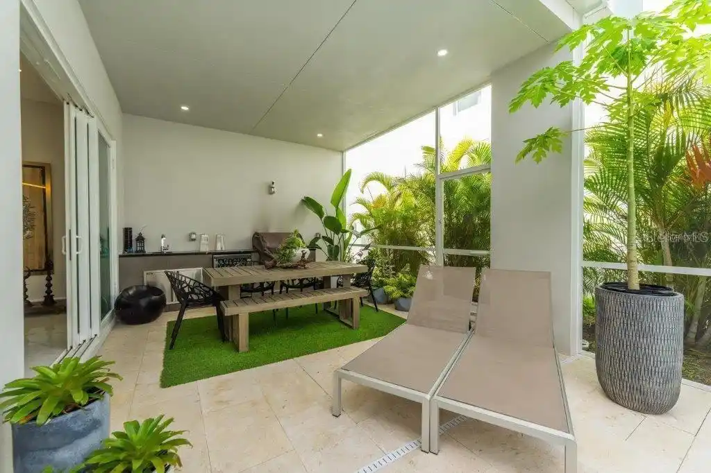 Modern Living in an Exclusive Waterfront Community