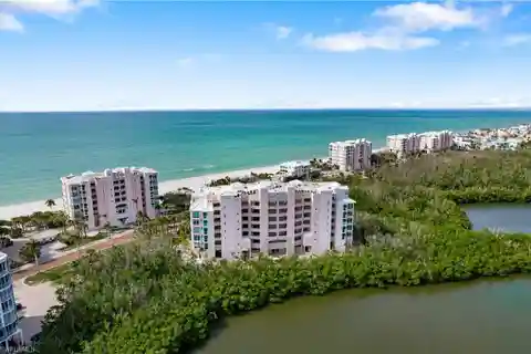 Beautiful Condo with Spectacular Gulf Views in Barefoot Beach Club