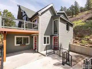 Modern Mountain Retreat Minutes from Downtown Boulder