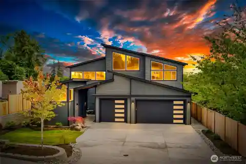 The Casita in Coveted Maywood Heights
