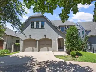 Beautifully Maintained Lock-and-leave Home