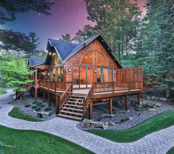 TOMAHAWK LAKE SANCTUARY