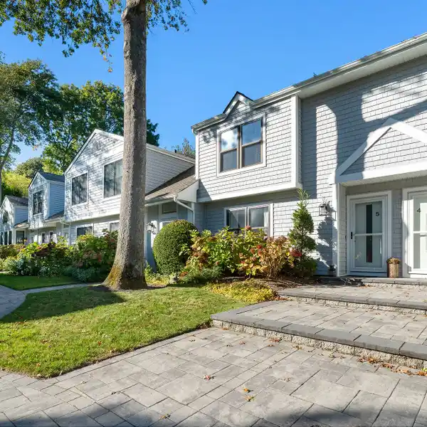 SOUTHAMPTON CONDO RENTAL FOR SPORTS LOVERS