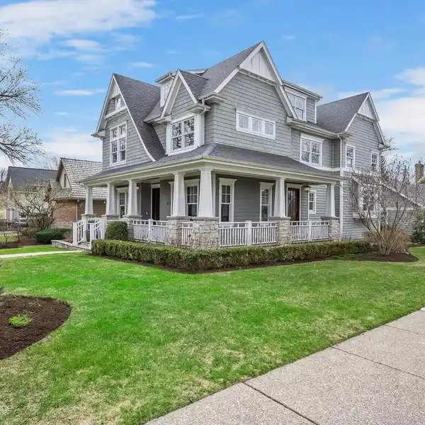 IMPECCABLY MAINTAINED CUSTOM GEM