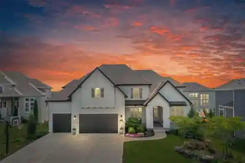 Impeccable Home Blending Luxury and Functionality