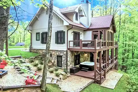 Fully Furnished Luxury Mountain Retreat