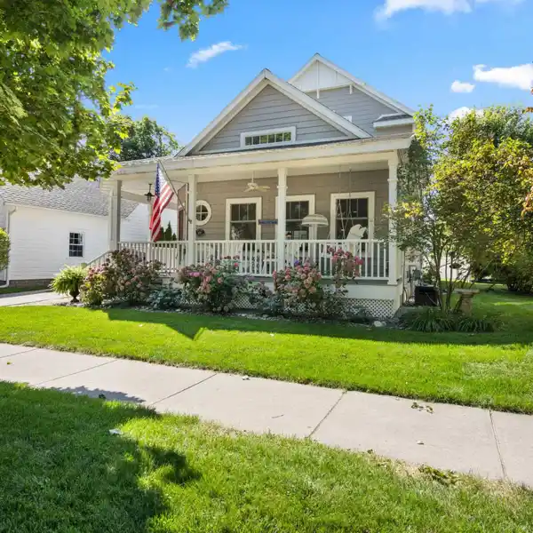 EXCEPTIONAL BEACH TOWN PROPERTY IN CHARMING FRANKFORT