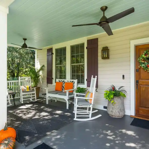 HISTORIC ELEGANCE MEETS MODERN COMFORT IN RIVERLAND TERRACE