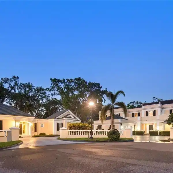 TIMELESS HOME ON HERON GOLF COURSE