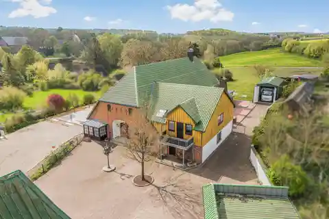 Tranquil and Versatile Property