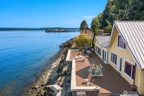 Beautifully Appointed Home on Puget Sound