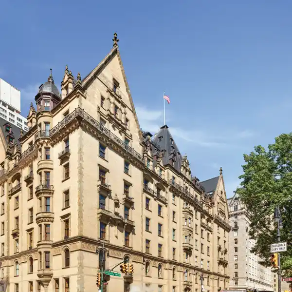 MAGNIFICENT PARKFRONT CORNER RESIDENCE AT THE DAKOTA