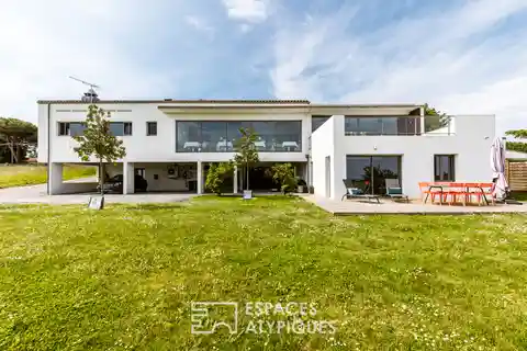 Refined Modernist Villa