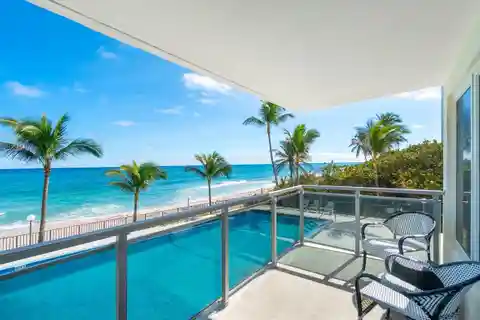 Three Bedroom Home in a Beachfront Building