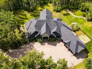 Spacious Executive Bungalow