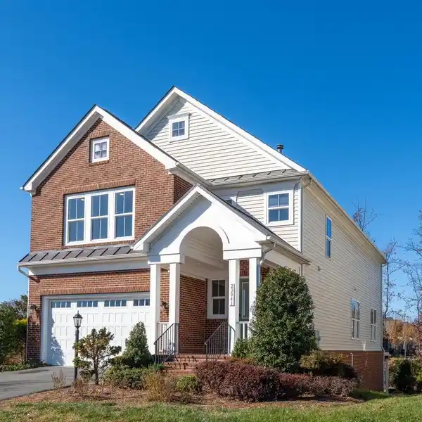 ELEGANT BRICK MODEL HOME