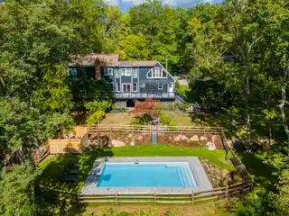 Hudson Valley Retreat with Sweeping Views