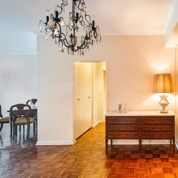 SPACIOUS AND SUNNY ONE BEDROOM LUXURY HOME