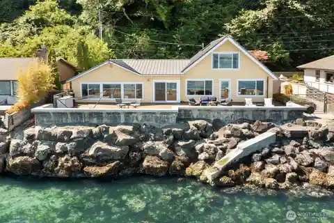 Beautifully Appointed Home on Puget Sound