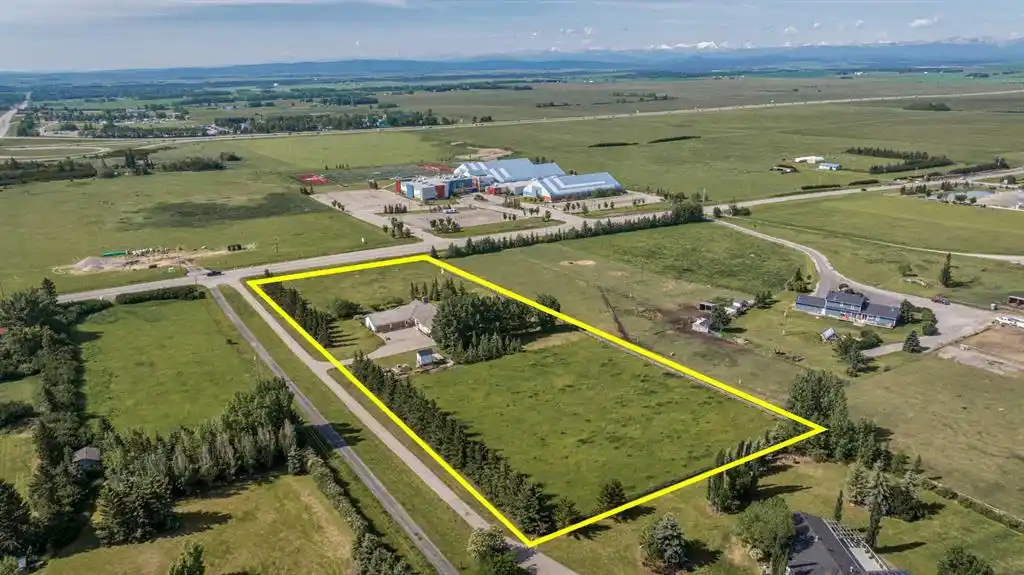 Country Living with Future Potential on Four Acres