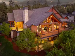 Most Excellent Living in Beautiful Westside Bend
