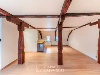 House with Swimming Pool in the Heart of the Village