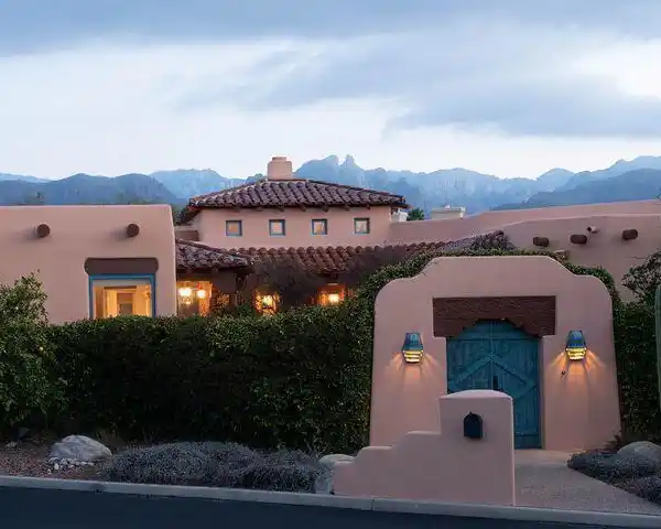 STUNNING SIX BEDROOM SANCTUARY