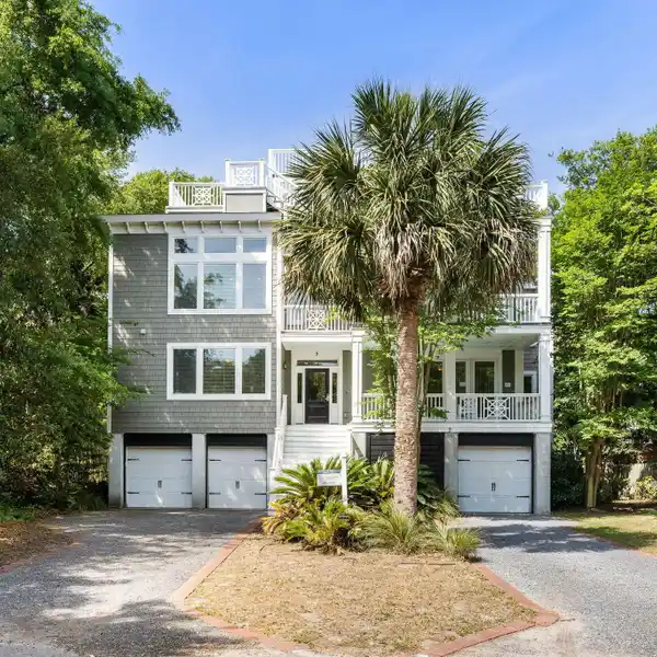 FANTASTIC TURNKEY HOME