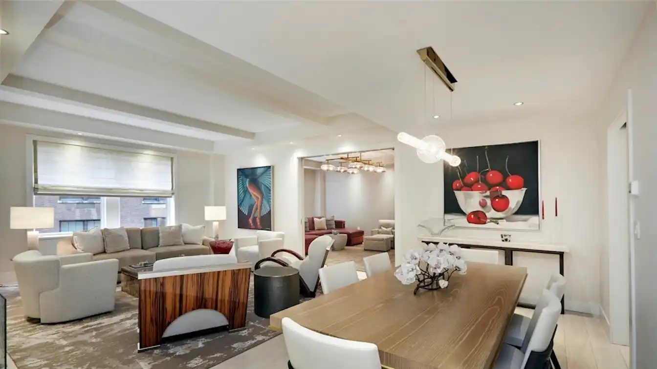 Spectacular Mint Four-bedroom Residence