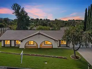 Fully Remodeled Meadowview Masterpiece