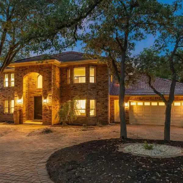 RENOVATED HOME IN PRIVATE LOCATION