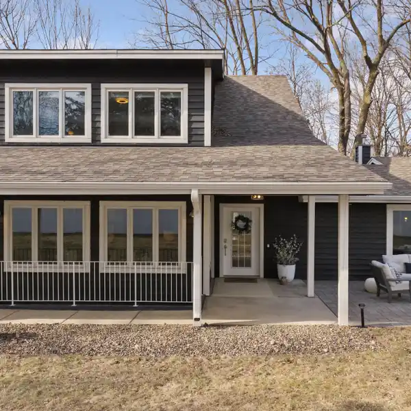 BEAUTIFUL 4-BEDROOM, 4-BATH HOME IN DEEPHAVEN