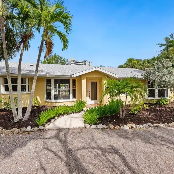 UNIQUE LAKEFRONT PROPERTY