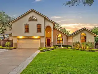 Stunning Pool Home on a Quiet Cul-De-Sac