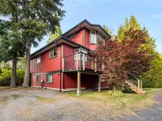 Incredible and Versatile Multi-Home Property