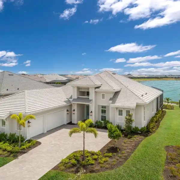 WATERFRONT HOME IN WILD BLUE AT LAKEWOOD RANCH
