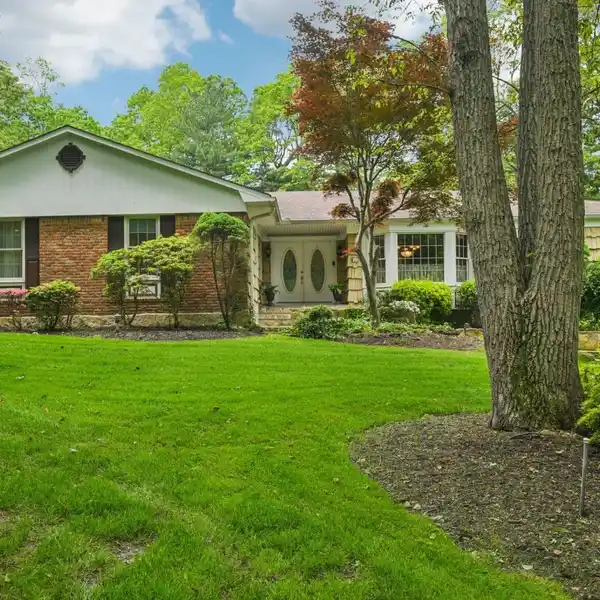 CROWN JEWEL RANCH WITH RESORT-STYLE OASIS